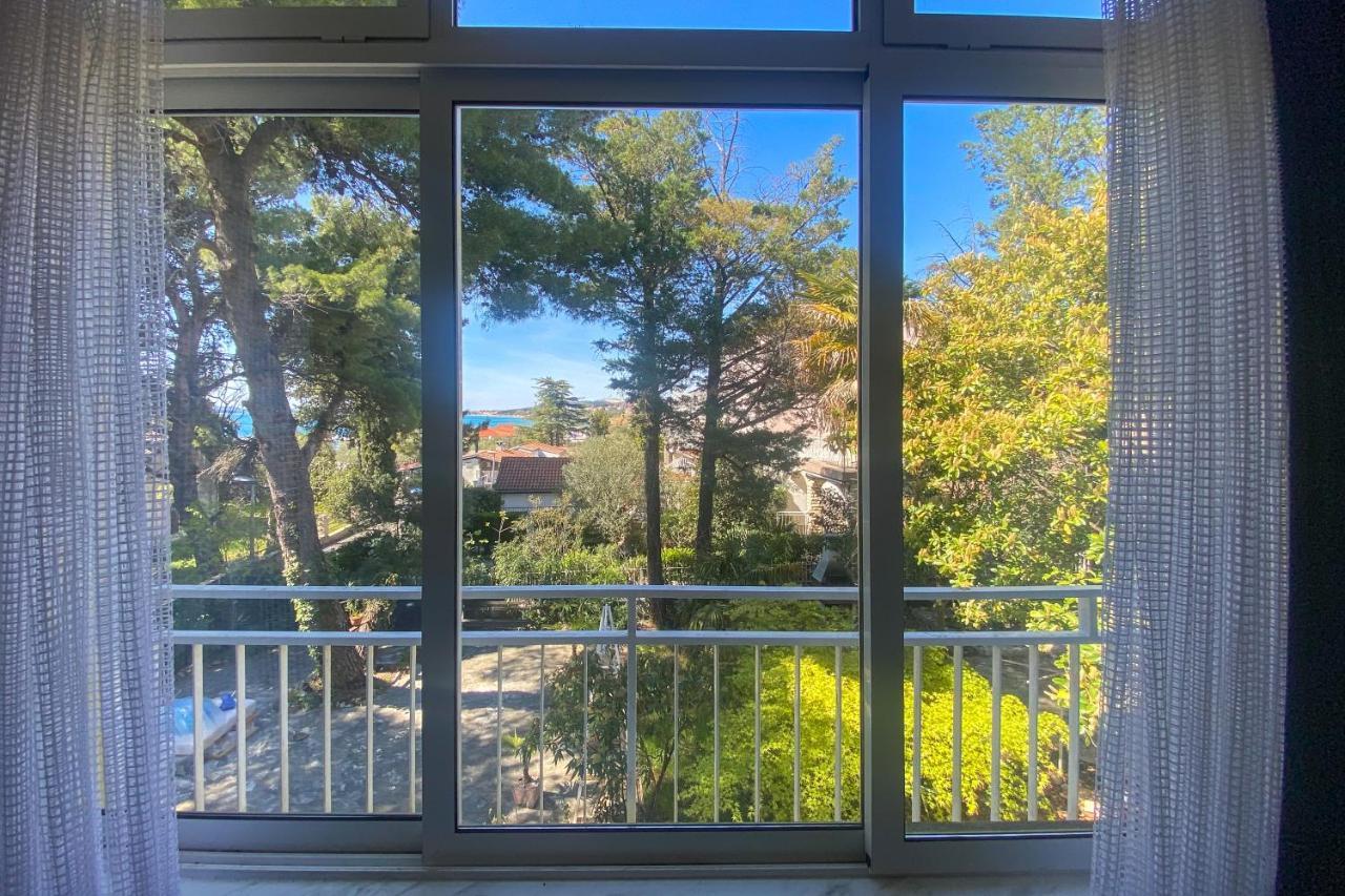 Beach Apartment - 50M From The Beach With Free Parking Biograd Na Moru Extérieur photo