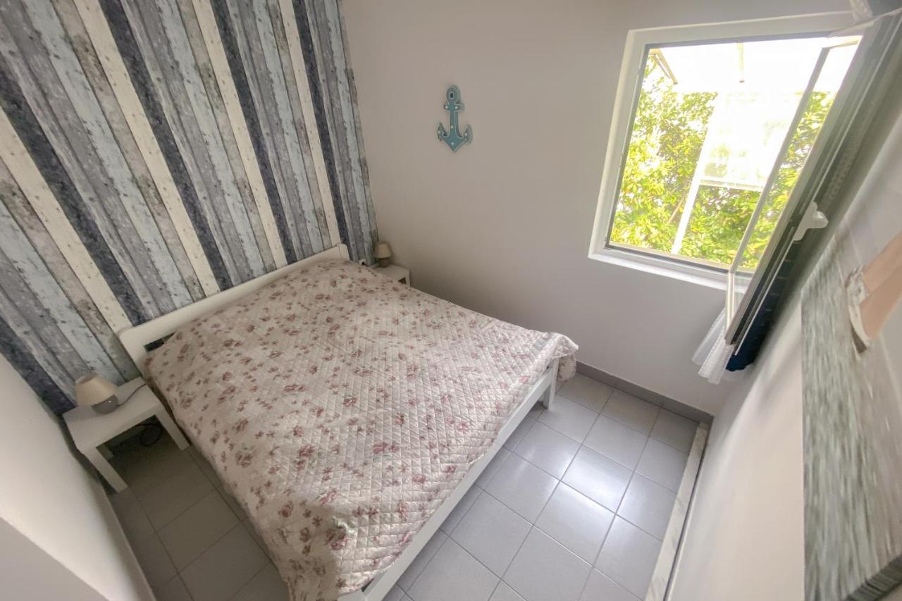 Beach Apartment - 50M From The Beach With Free Parking Biograd Na Moru Extérieur photo