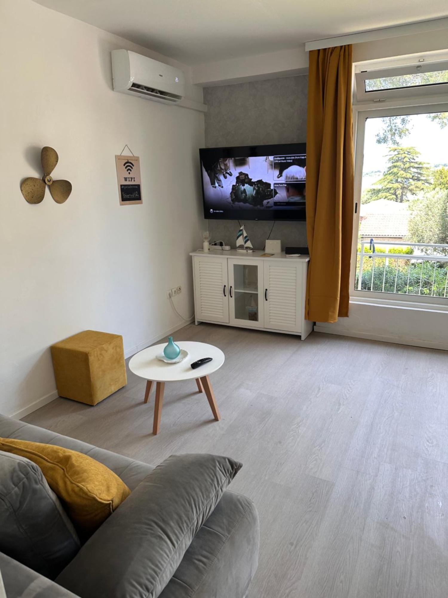 Beach Apartment - 50M From The Beach With Free Parking Biograd Na Moru Extérieur photo